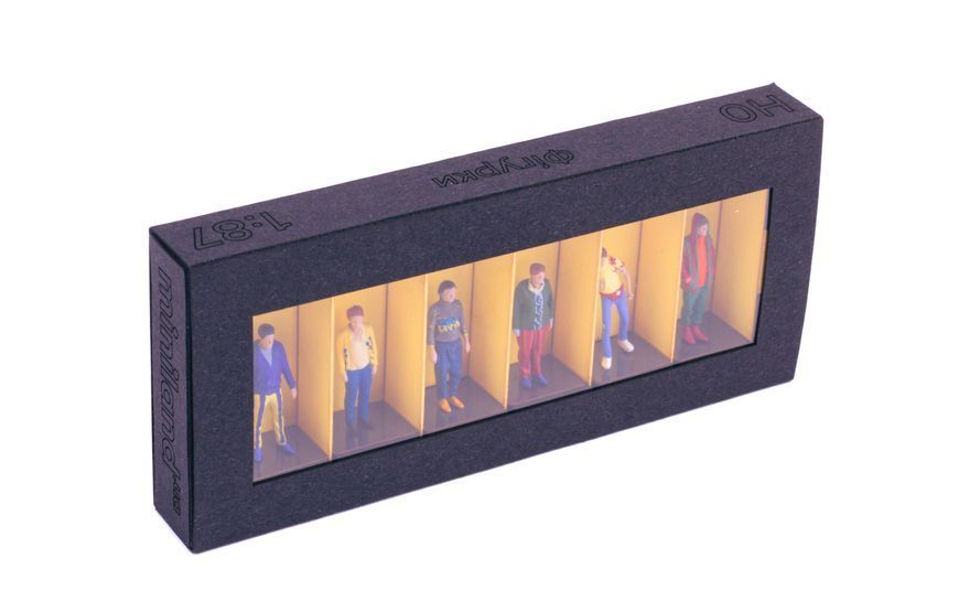 Set of figures "Modern Ukrainian Family", 6 pcs., 34001, H0