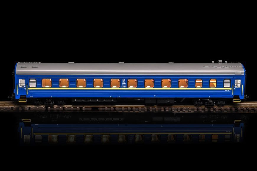 Пасажирський вагон 47К/к (Ammendorf КВР), УЗ, з освітленням інтер'єру, Miniland.UA 29113-2, H0 29113 фото